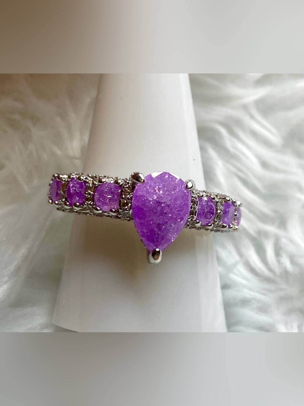 Bomb Party Iris Ice Crystal Ring